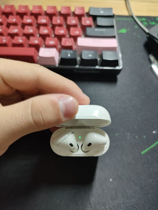 Продаю подурабочие Air pods