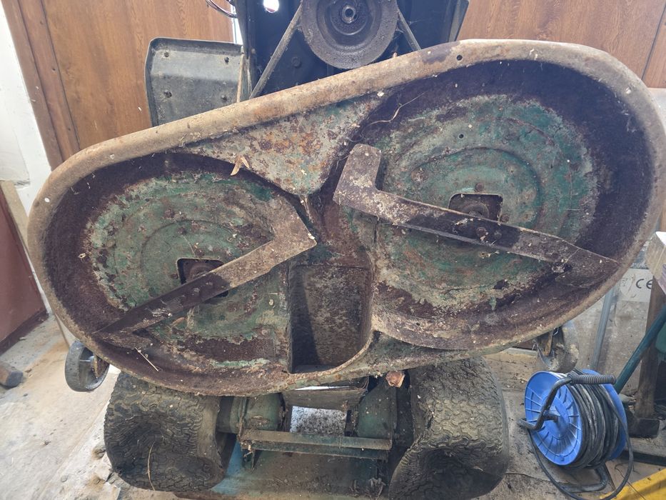 Tractor tuns iarba defect de piese