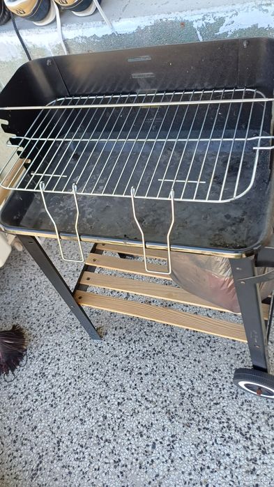 Барбекю за градина на колела