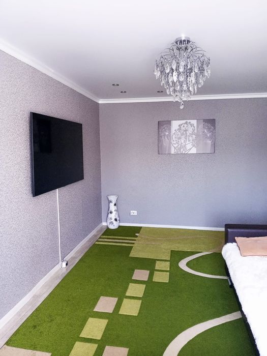 продам 4 -х комнатную квартиру