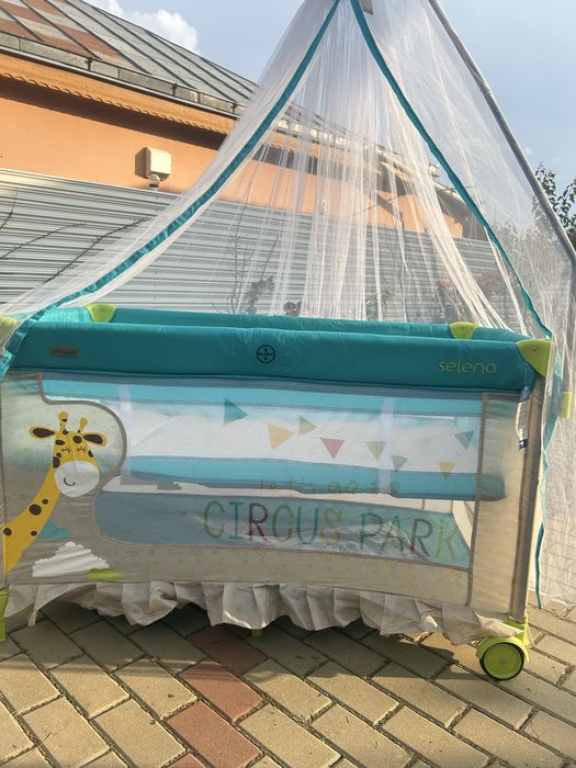 Patuț pentru bebeluș