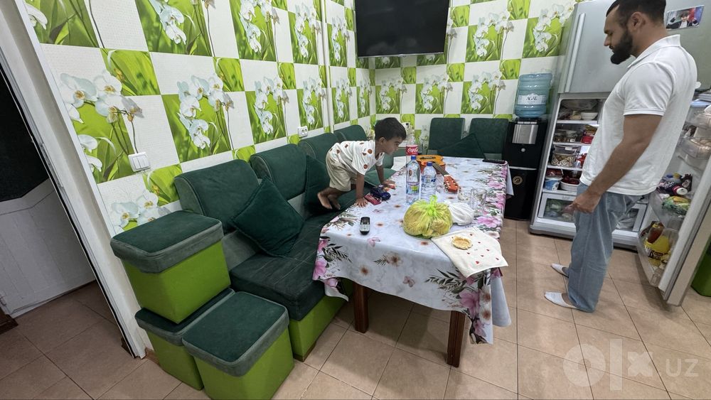 Уголок кухонный открывающийся