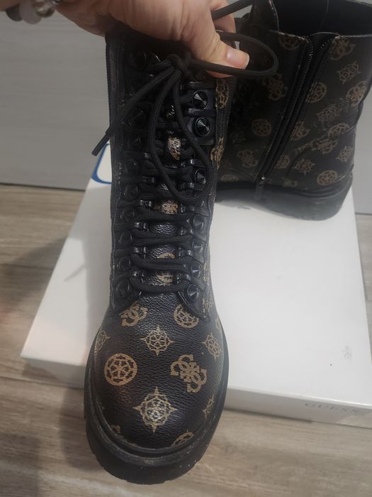Боти Guess оригинални