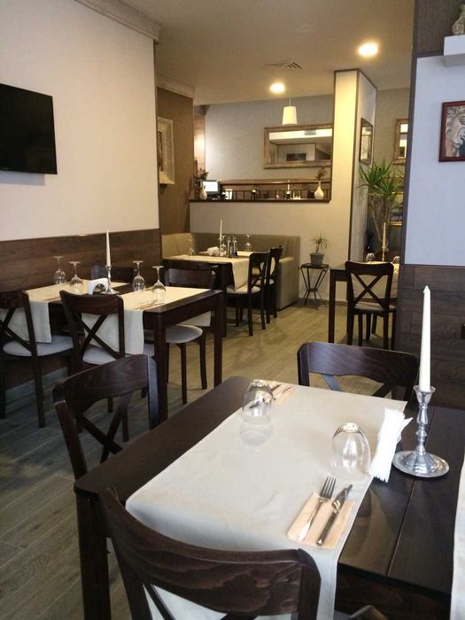 Дава се под наем Заведение в София, Люлин 10 - 140 кв.м за 2000 € - Снимка #1