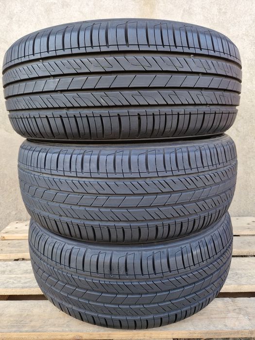 1sau 2anvelope vara aprx Noi 215 55 17 Kumho 2024