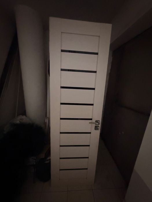 Продам двери межкомнатные