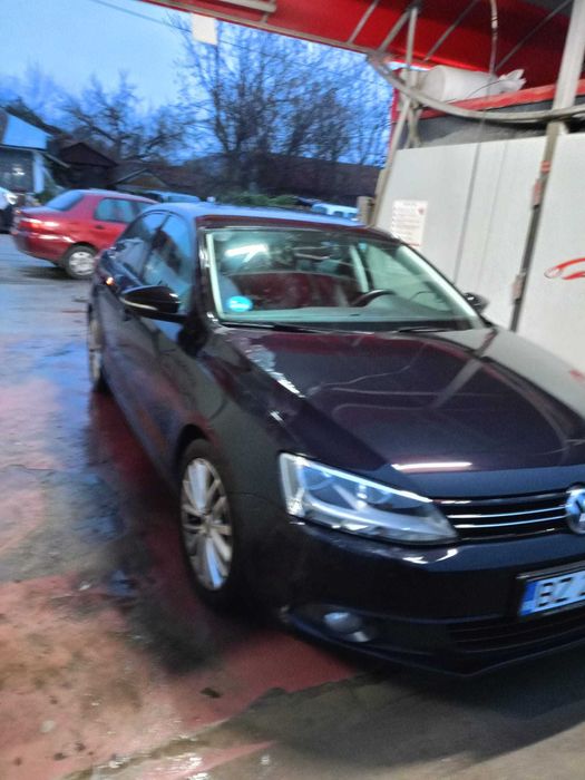 Vând Vw Jetta 2011