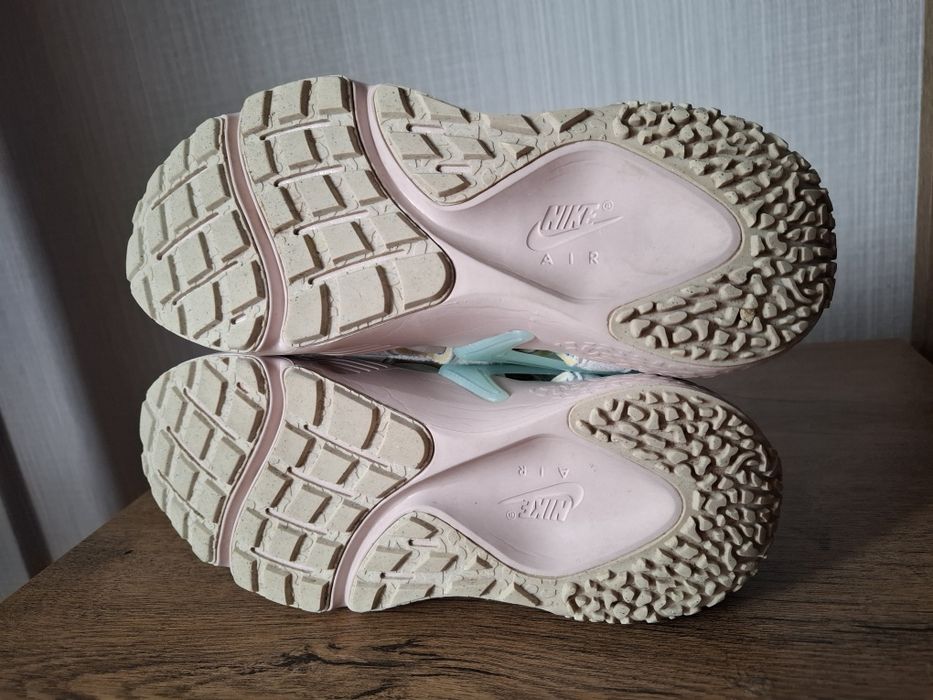 Nike air Huarache дамски маратонки 40 номер.