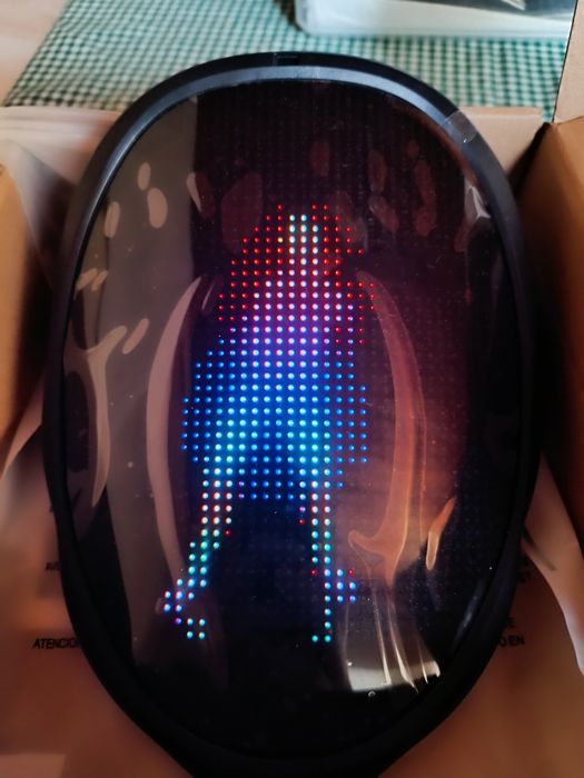 Блутут Маска с RGB подсветка