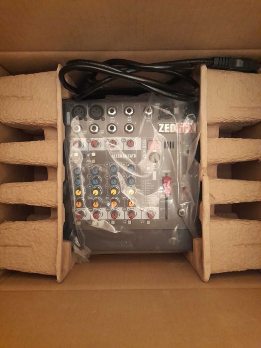 Продавам чисто нов Миксер ALLEN/ HEATH ZED6 FX