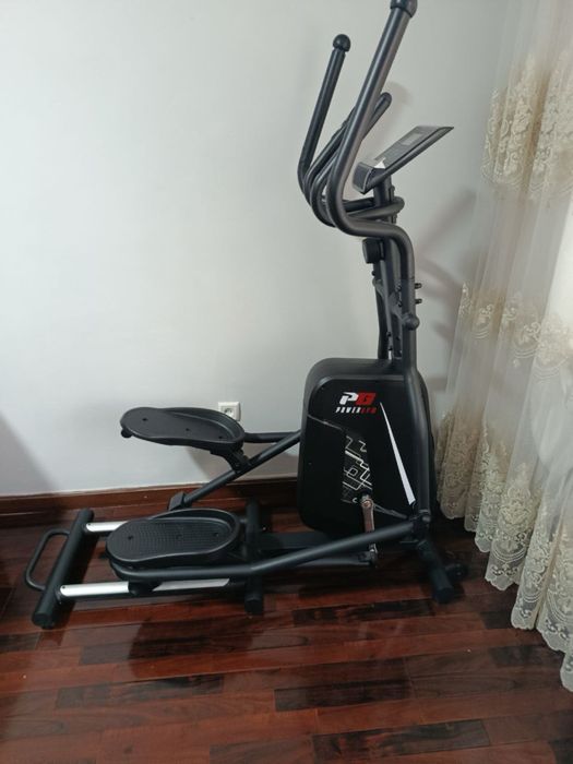 Продается эллиптический тренажер Power Gym