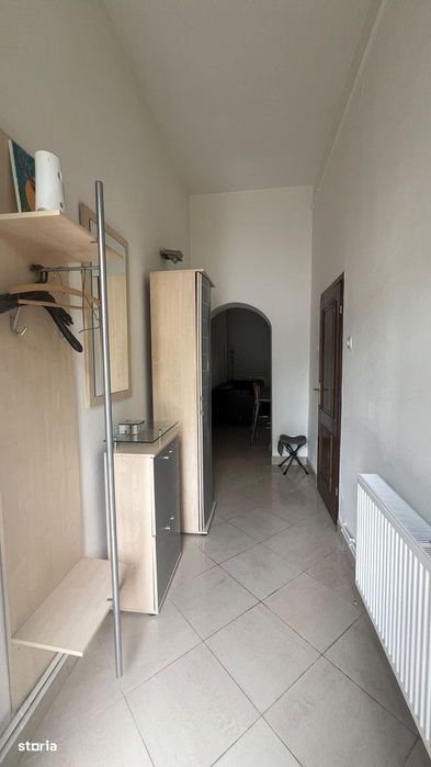 Apartament la casă + spațiu comercial, zonă ultracentrală – Piața Mică
