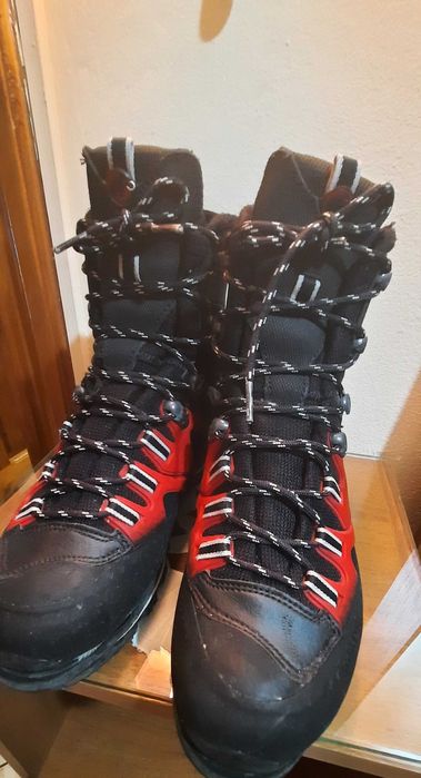 Bocanci Mammut-Raichle, drumeție, impermeabili, 38, talpa vibram