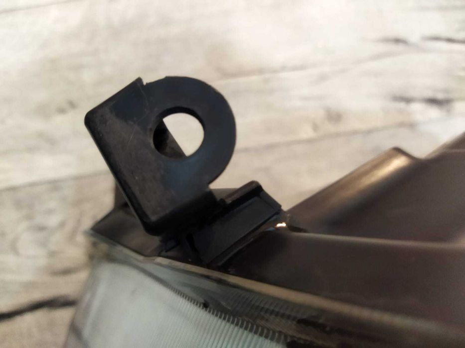 Фара левая Subaru Forester SH