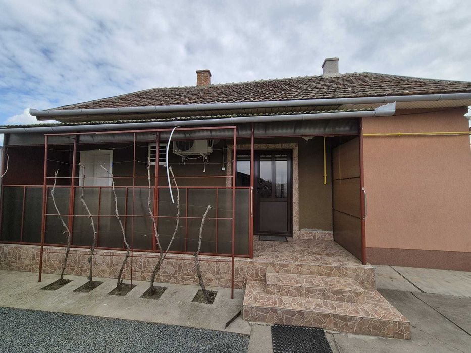 Casă de vânzare în Macea (jud. Arad), 2 dormitoare , teren 1400 mp