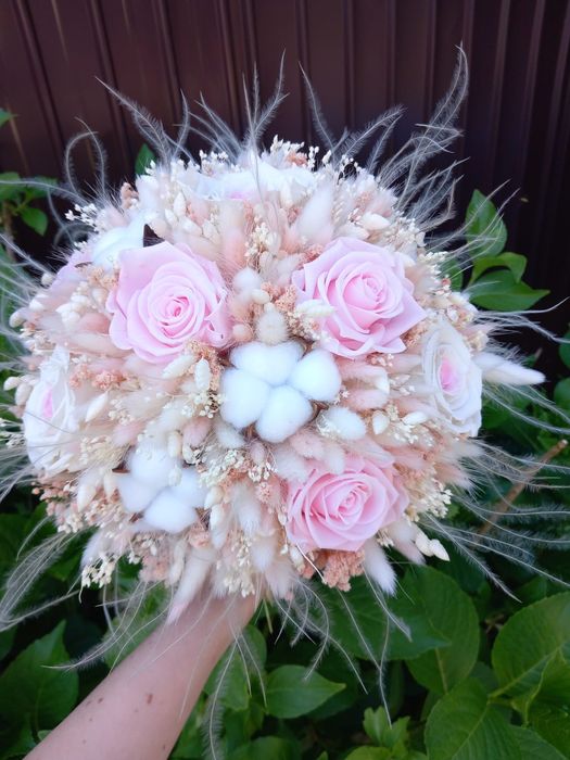 Buchet mireasa din flori naturale uscate si criogenate