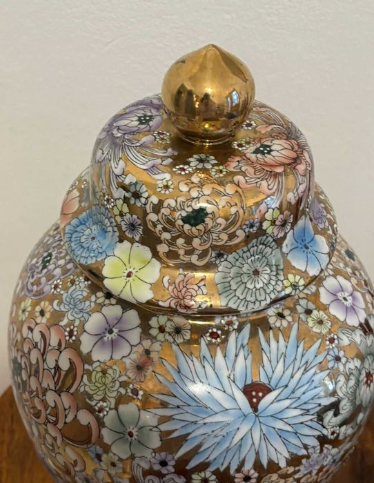 Vază Royal Satsuma din porțelan