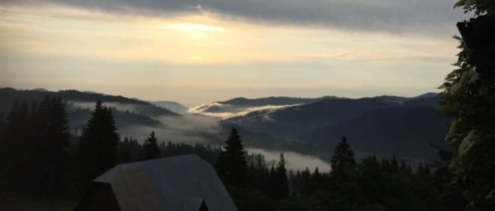 Casă/gospodărie + teren 5.7 ha intravilan Brodina, jud. Suceava