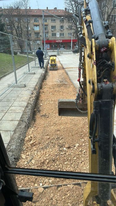 бобкат мини багер извозване и доставка на строителни материали