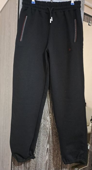 Продам новые спортивные штаны