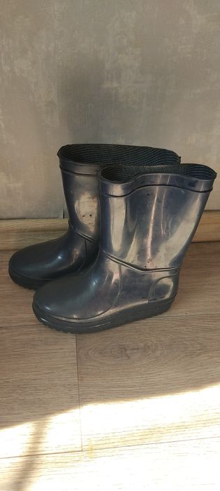 Сапожки резиновые на мальчика