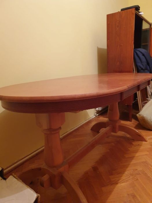 Стол деревянный со стульями