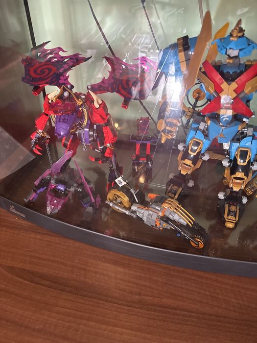 Vând colecție lego Ninjago