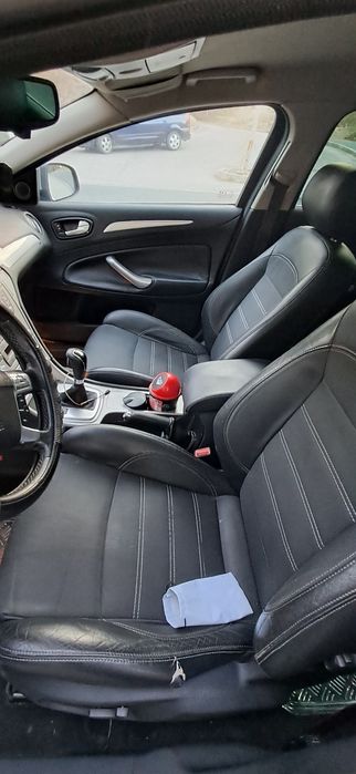 Форд Мондео 2.0  2008.