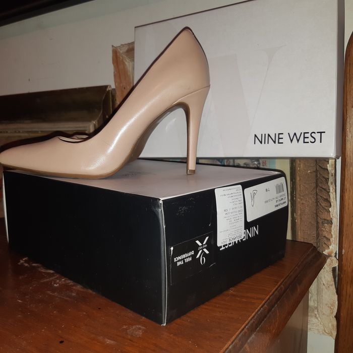 Pantofi  cu toc din piele naturală Nine West