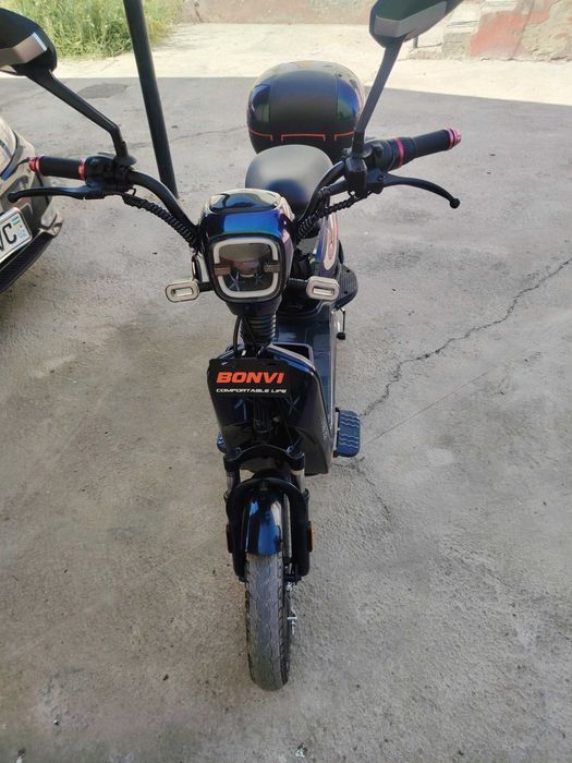 SKUTER Sotiladi 40 50 km yuradi