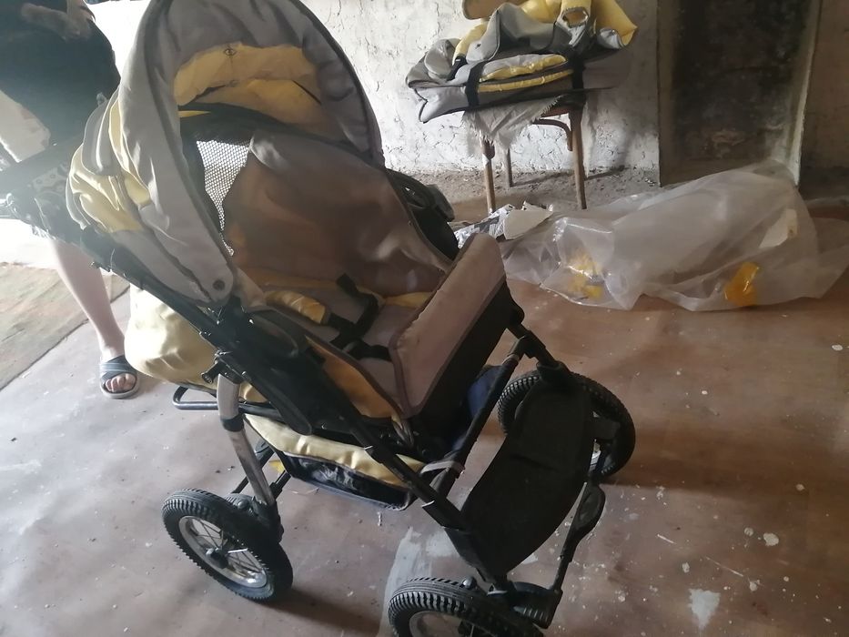 Продам детскую коляску