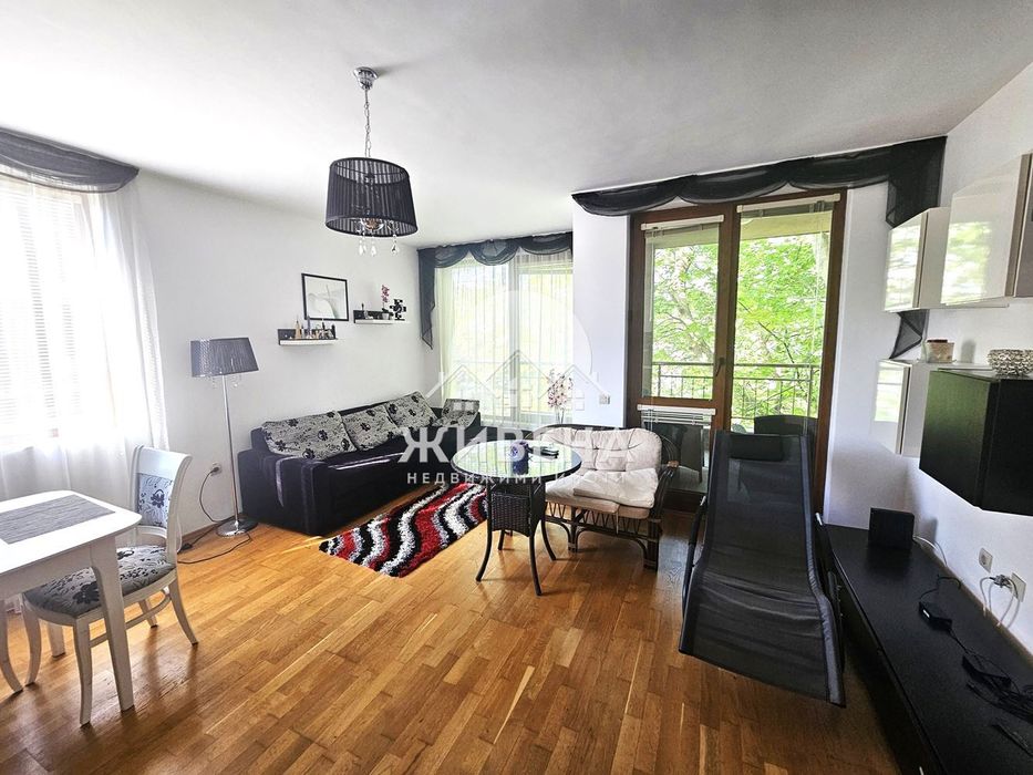 Продава 3-стаен апартамент в к.к. Св.Св. Константин и Елена, площ 104