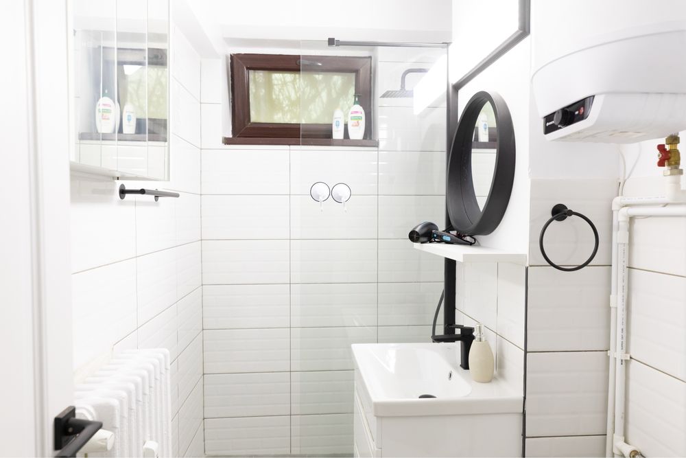 Vand apartament doua camere decomandat in zona centrala