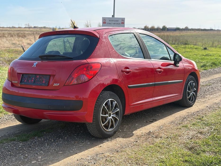 Peugeot 207 1.4 benzina