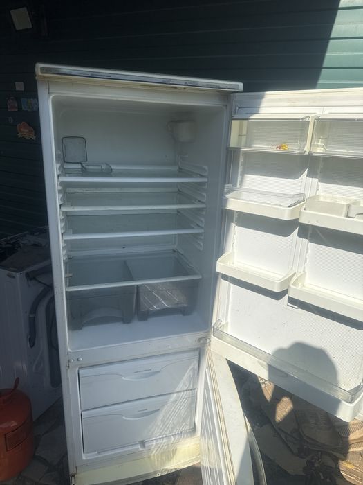 Продам холодильник Атлант