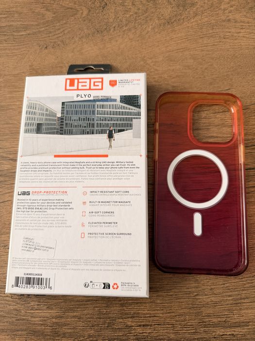 Uag Husa iphone 15 pro max ideal of sweden