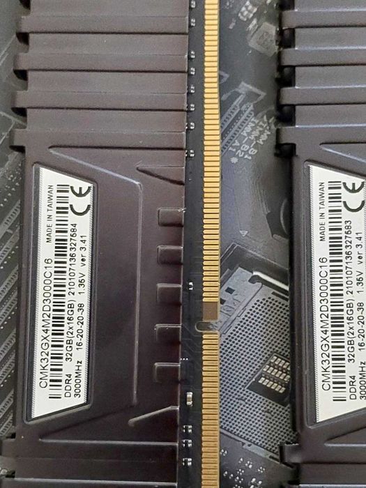 32GB 3000Mhz CL16 -  DDR4 RAM памет