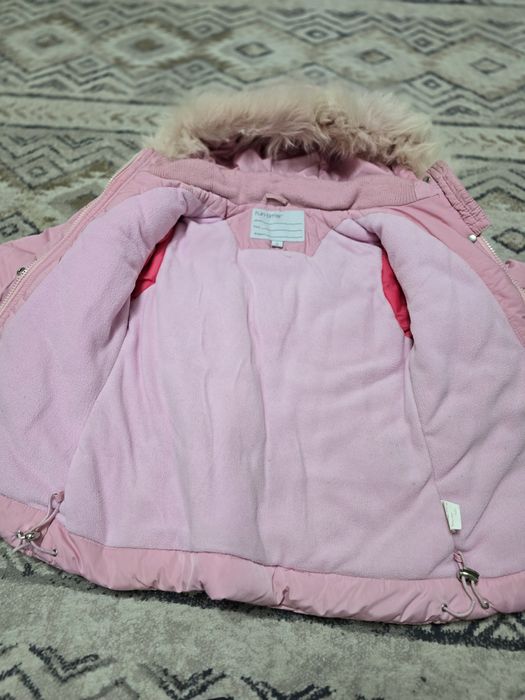 Продаю зимний детский костюм.  Куртка,  жилетка и полукомбинезон