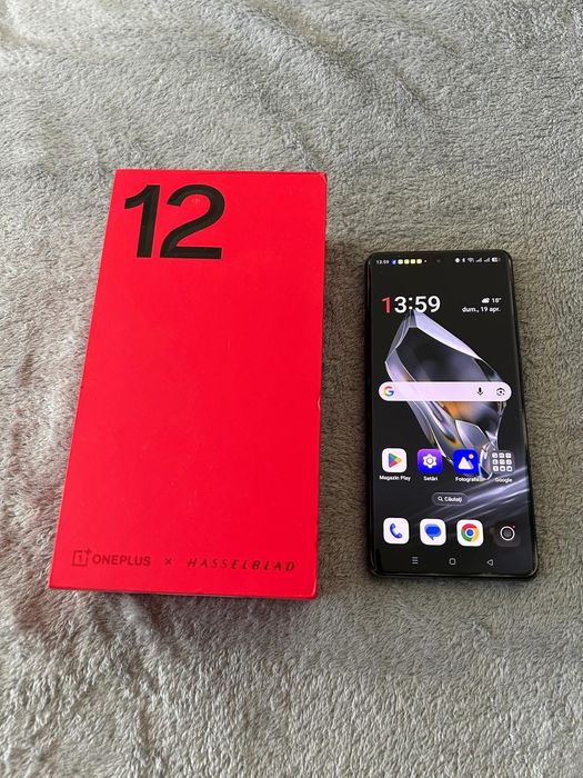 OnePlus 12  512GB 16GB RAM in cutie stare excelentă 100% baterie
