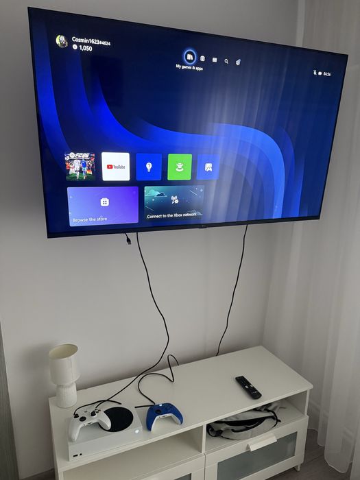 Xbox Series S in stare perfecta de functionare + 2 manete