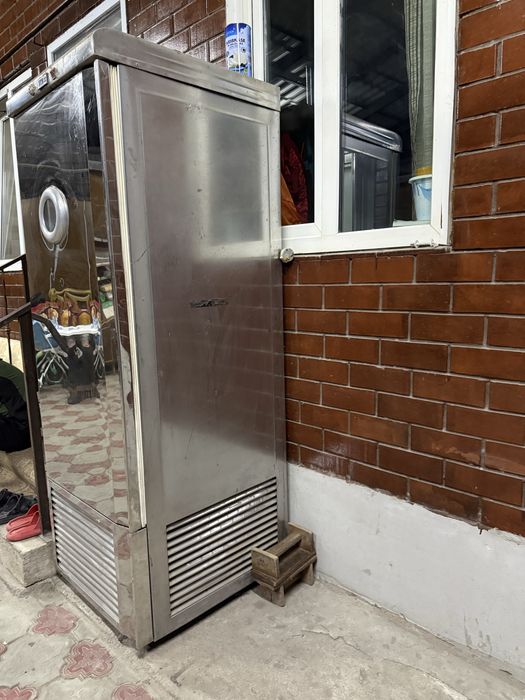 Холодильник в продаже
