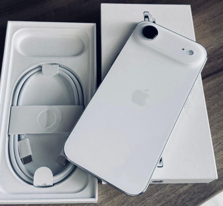 Okazie vand iPhone 17 Air că,nou