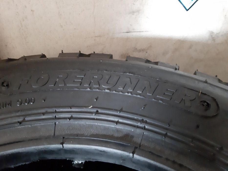 10.0/75-15.3 Anvelope de remorca Cauciucuri noi de remorca mig