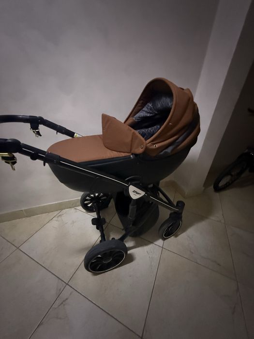 Продам каляску в хорошом состояний