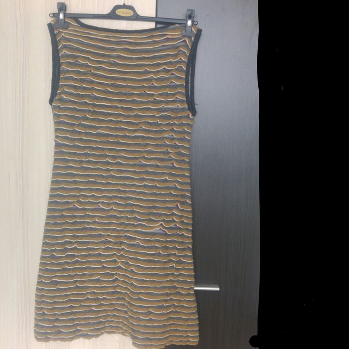 Червено кадифено яке и елеци