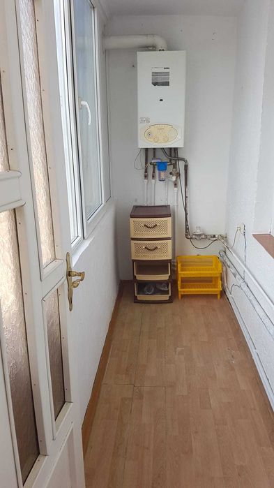 Inchiriez apartament 3 camere zona M. Viteazu X N. Iorga