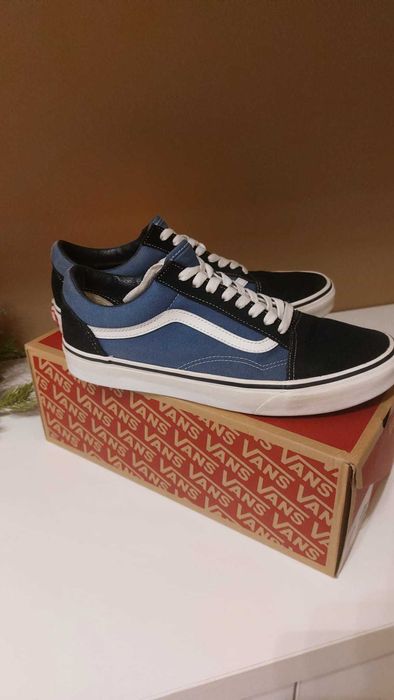 TENIȘI VANS nr 42,5 ( 27,5 CM )