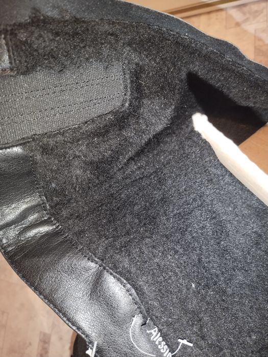 Продам зимние сапоги