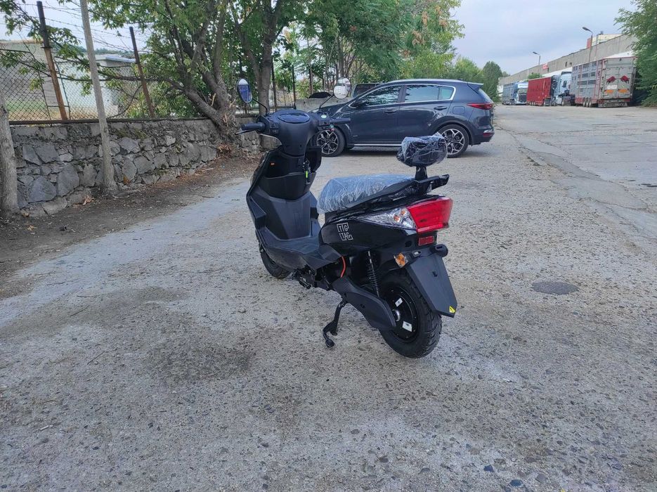 Електрически скутер модел ZG-S черен цвят 2000W с док КАТ