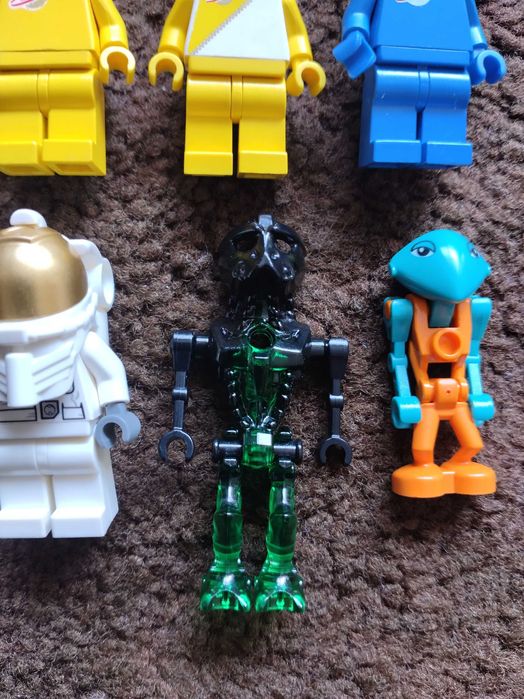 Lego Classic Space, Futuron, Mars Mission и Modern Space фигурки